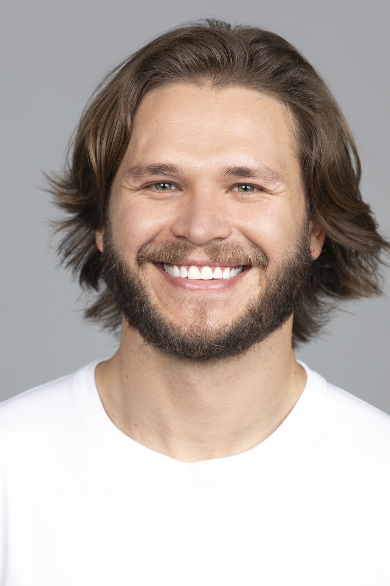 Diego Kuri — headshot profesional